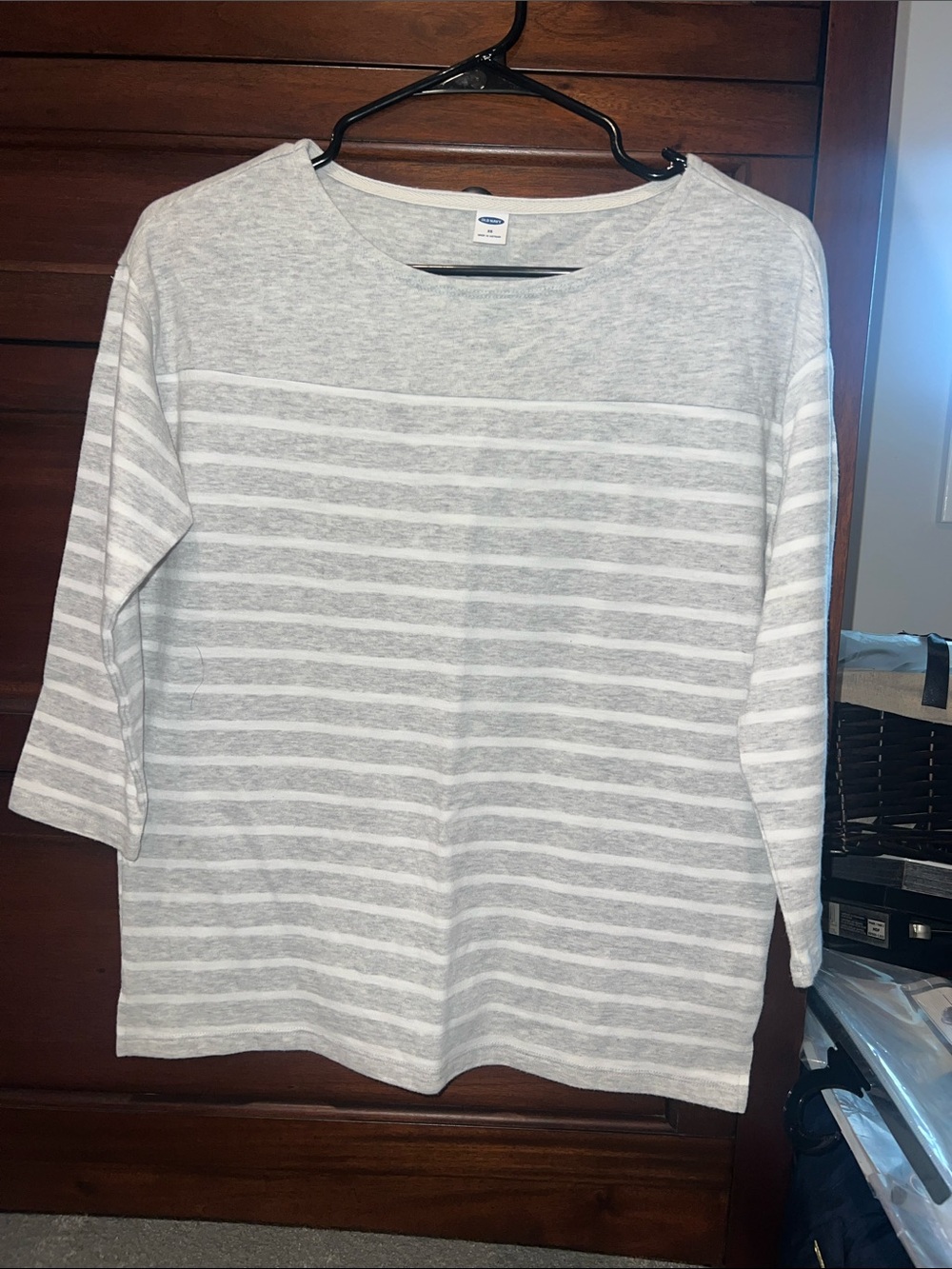 Old Navy XS Light Gray Knit Tee